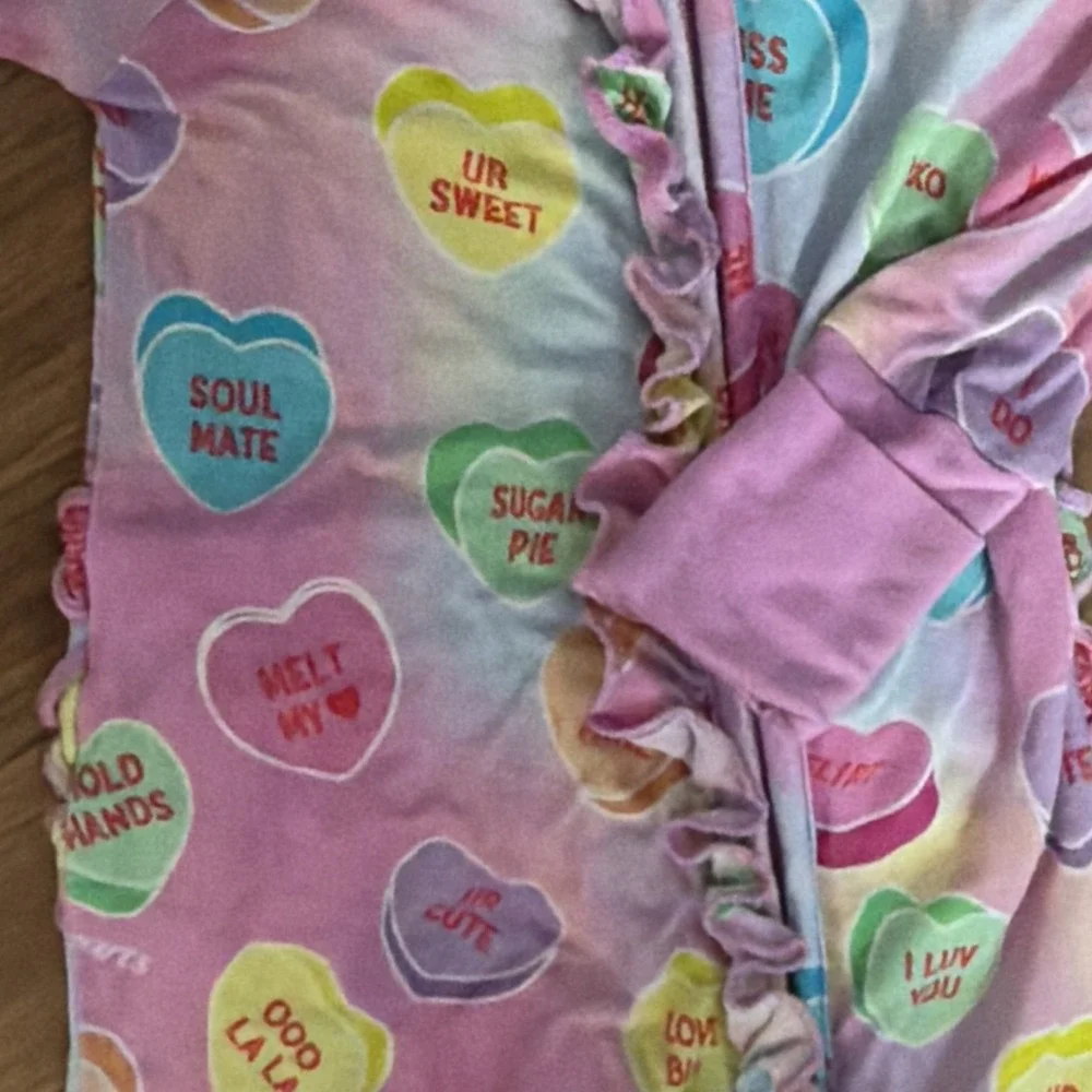 Bums & Roses Sweethearts Candy Baby Girls 0-3 Months Ruffle Footed Sleeper Pjs